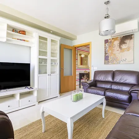 A&n Beachside Terrace Living Apartman *