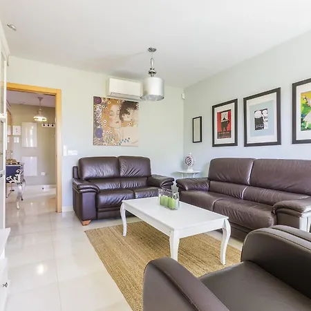 A&n Beachside Terrace Living Apartman *